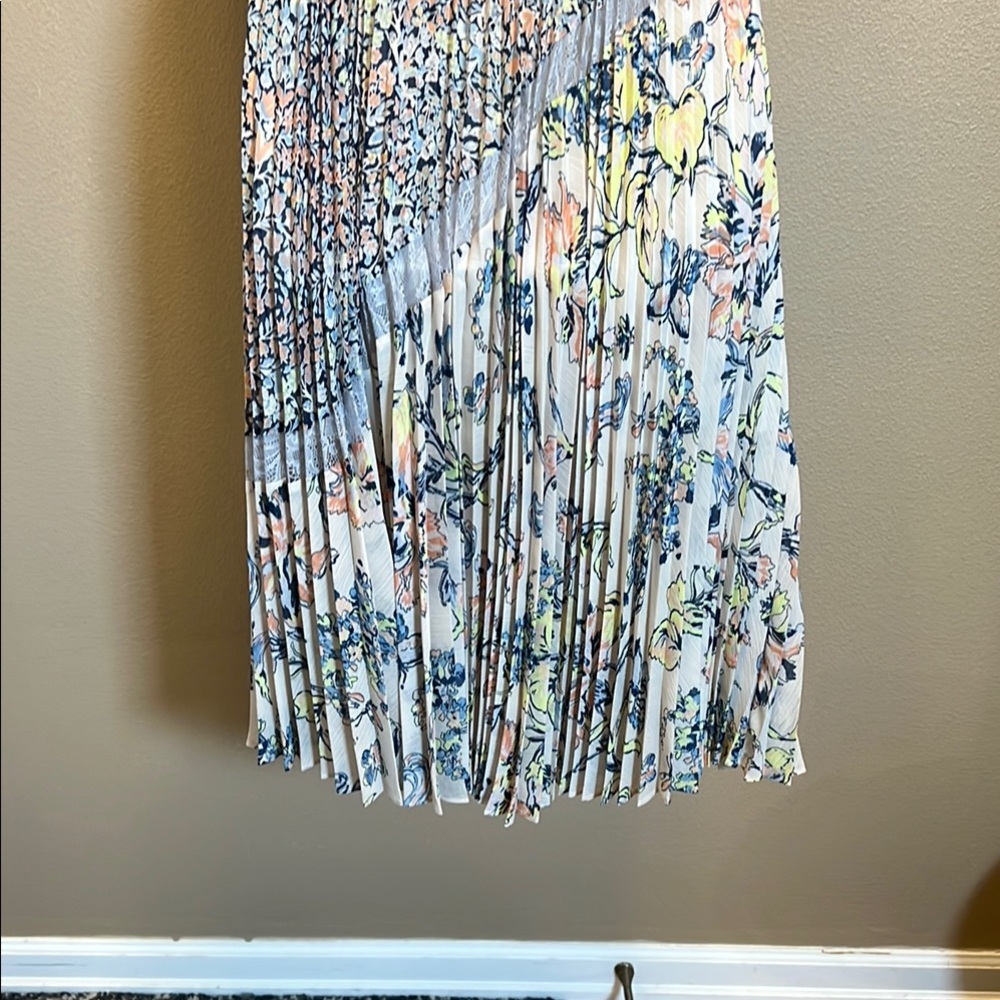 BCBGMaxAzria Women’s Silver, Peach and Blue Pleated Midi Dress SZ XXS - Picture 11 of 14